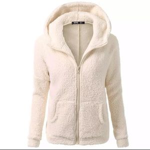 NWOT beige fleece teddy zip up sweatshirt 😍